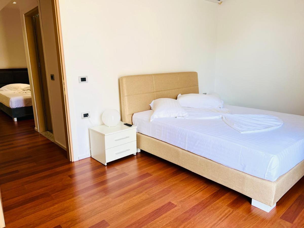 3B Suites Boutique Hotel Saranda Extérieur photo