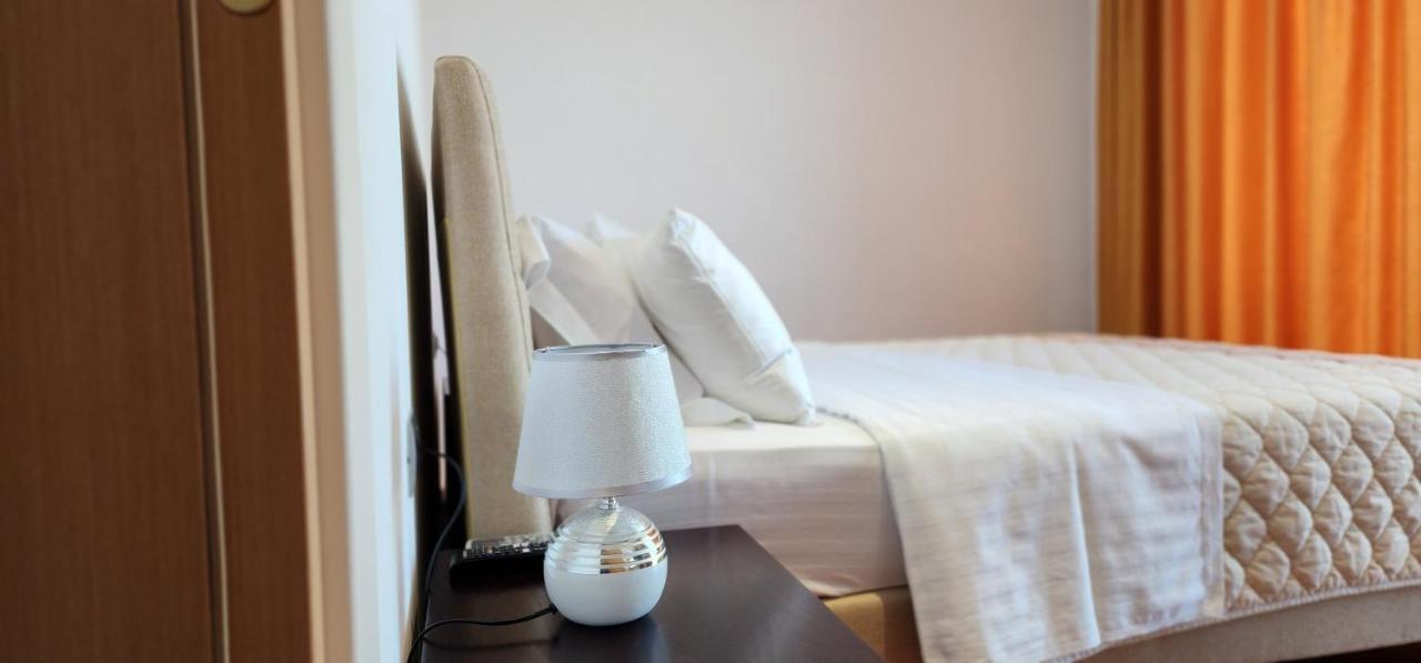 3B Suites Boutique Hotel Saranda Extérieur photo