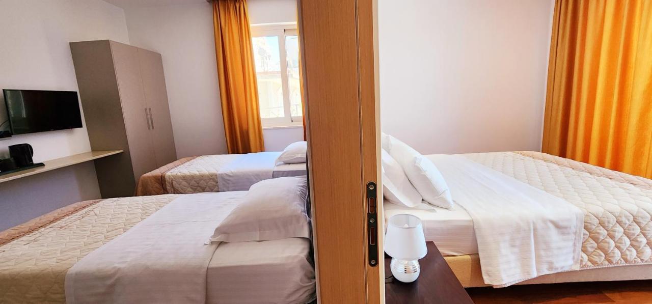 3B Suites Boutique Hotel Saranda Extérieur photo