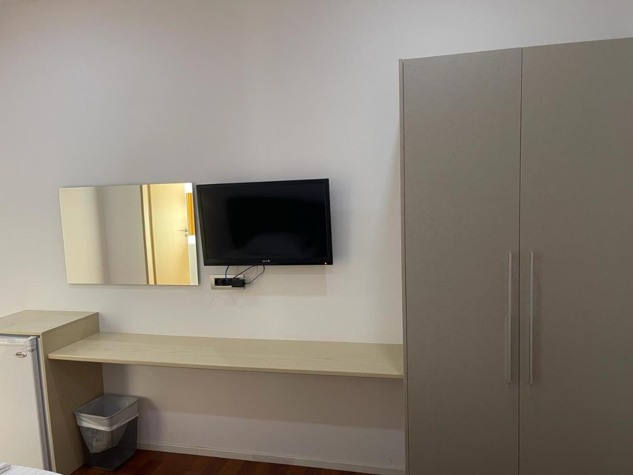 3B Suites Boutique Hotel Saranda Extérieur photo