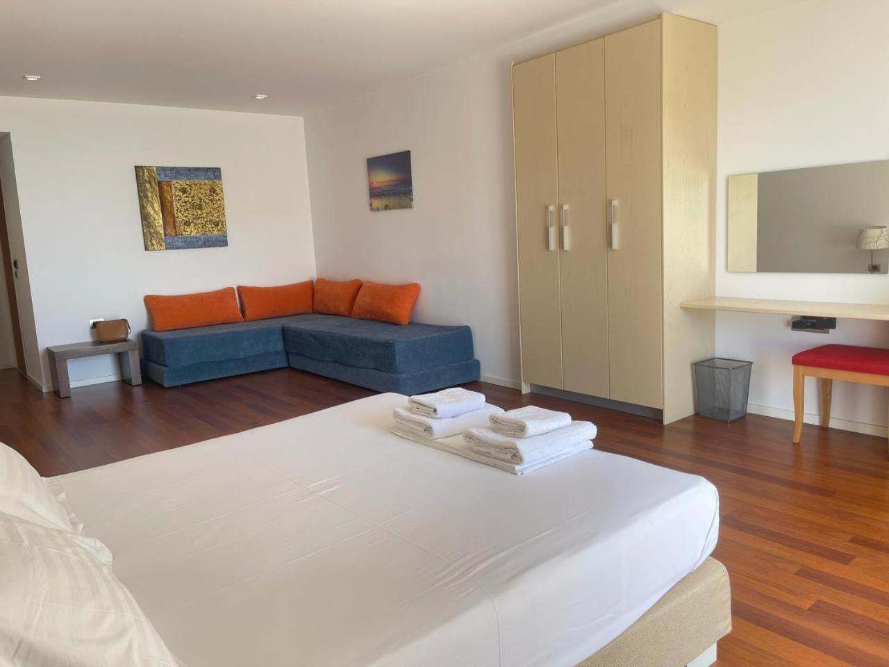 3B Suites Boutique Hotel Saranda Extérieur photo